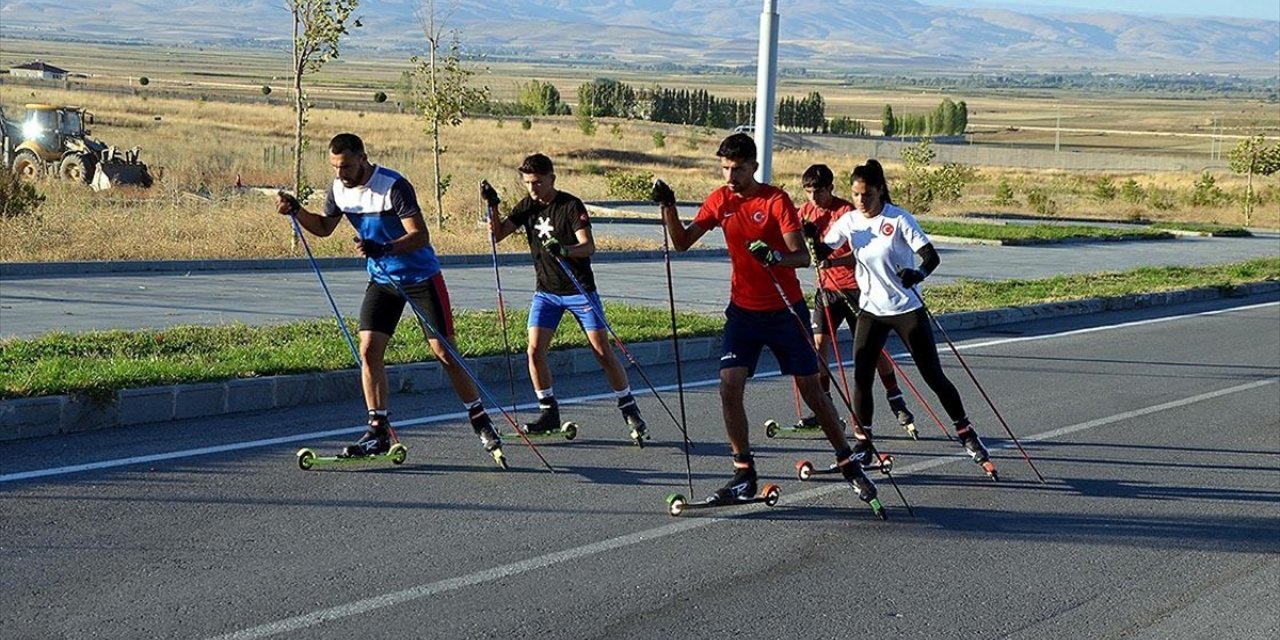 Muş'ta Kayaklı Koşu Sporcuları Asfaltta Şampiyonalara Hazırlanıyor
