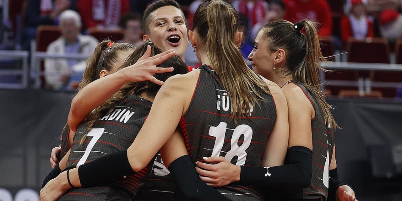 "filenin Sultanları" Son 16 Turuna Yükselmeyi Garantiledi