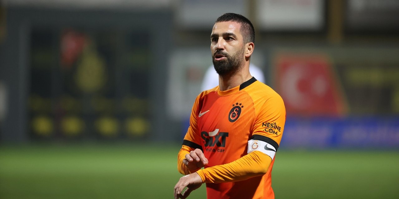 Galatasaray, Arda Turan'a Jübile Düşünüyor