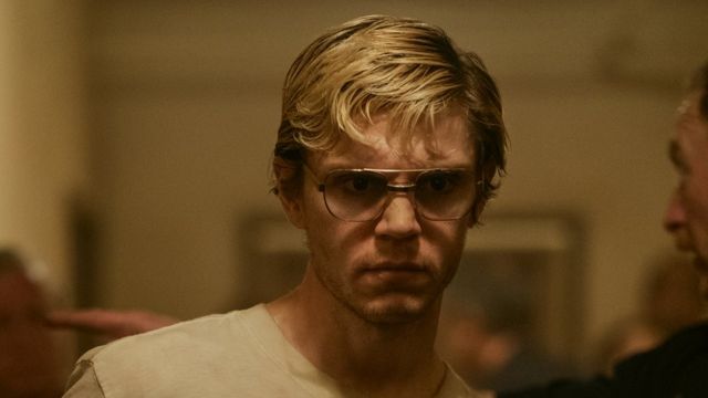 Dünyanın en ünlü Seri katili Jeffrey Dahmer’ın hayranları babasını rahat bırakmıyor