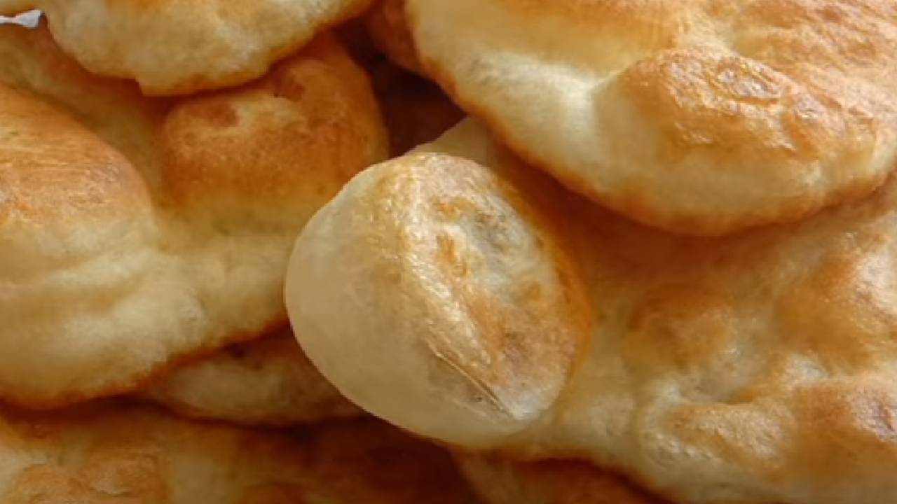 Büyük Annelerin yaptığı gibi yağ çekmeyen puf puf kabaran pişi tarifinin püf noktası..