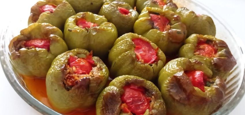 Zeytinyağlı kuru biber dolması pişirirken bilmeniz gerekenler. Böyle asla kıvamı şaşmıyor