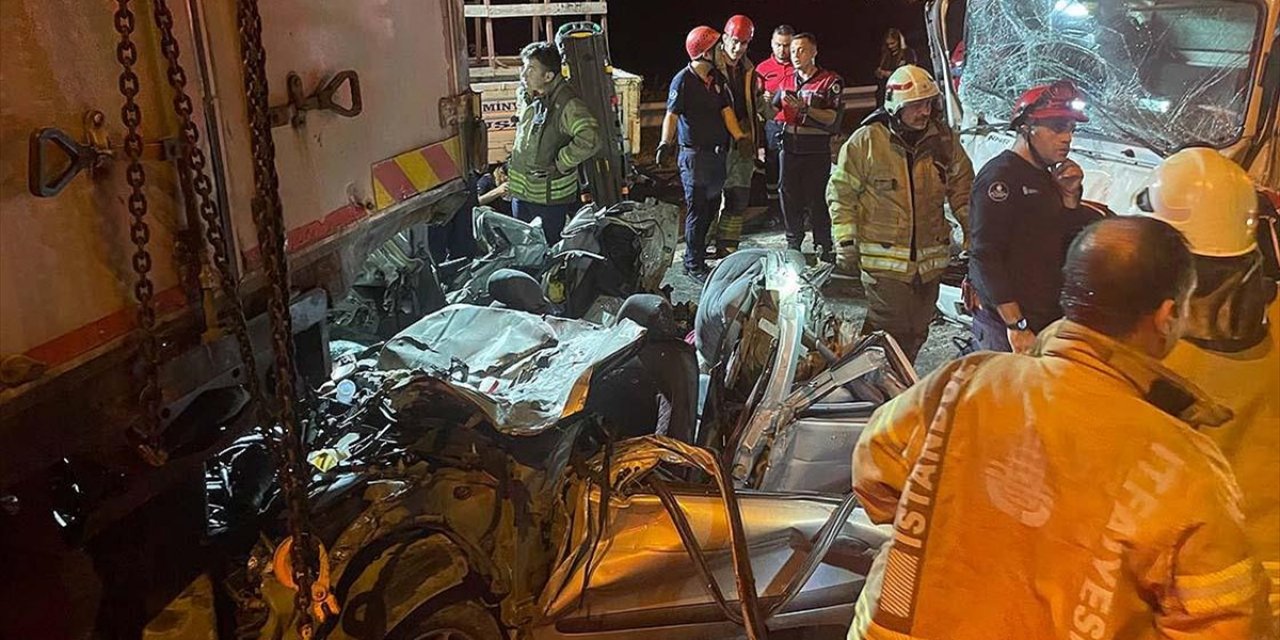 Büyükçekmece'de Zincirleme Trafik Kazası! 4 ölü 4 yaralı