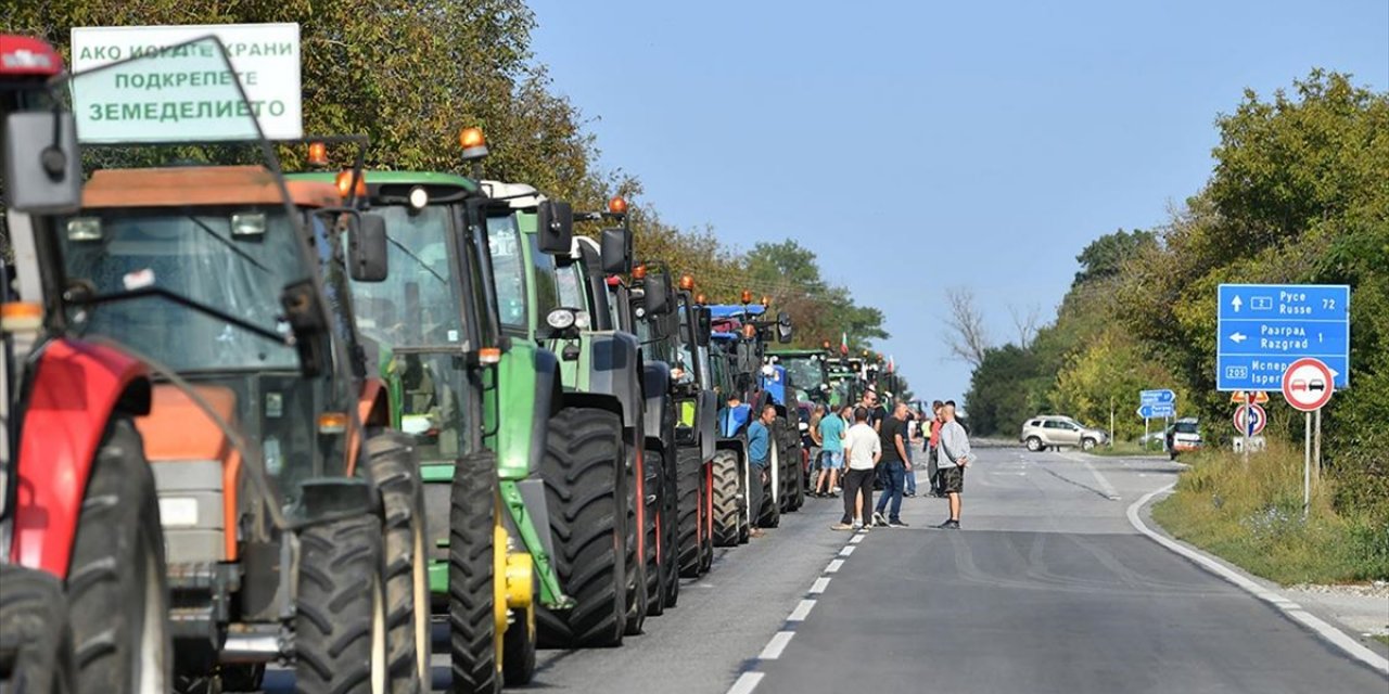 Bulgaristan’da Çiftçiler, Ukrayna'dan Tahıl İthalatı Yasağının Kaldırılmasını Protesto Etti