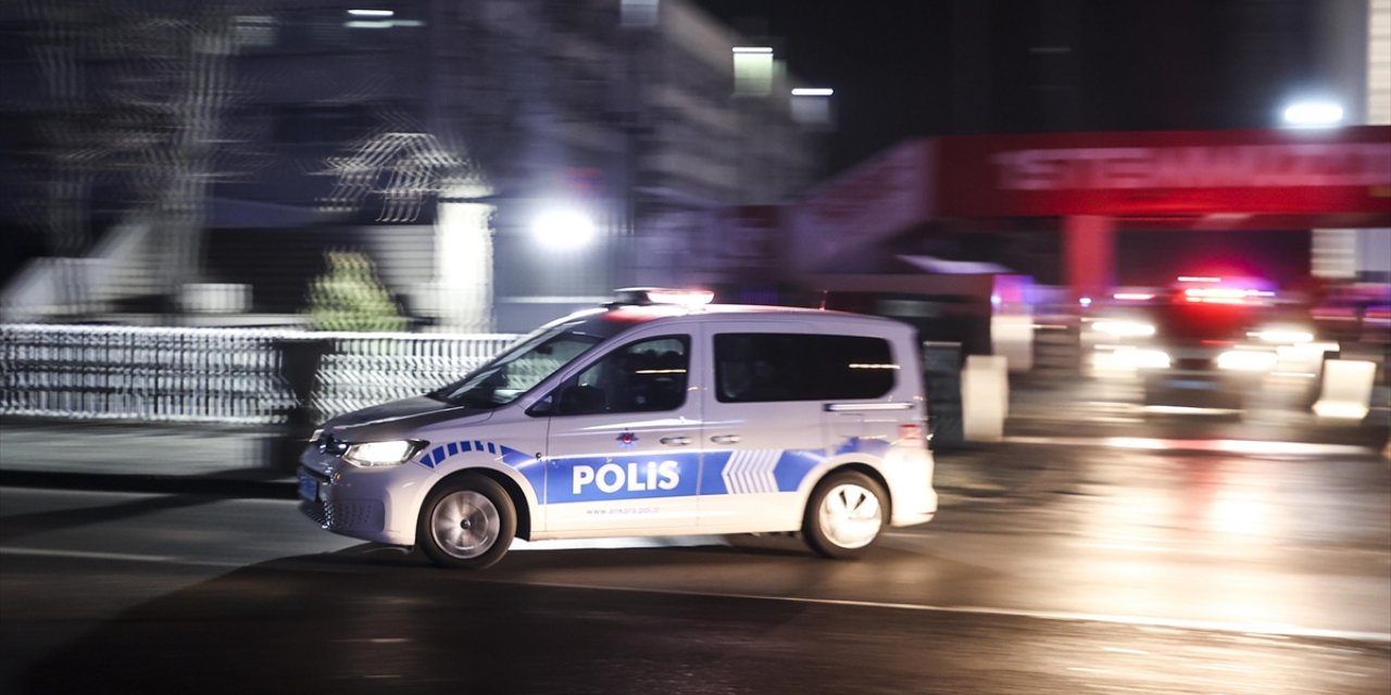 İstanbul'daki Dolandırıcılık Soruşturmasında 40 Şüphelinin Yakalanması İçin Operasyon Düzenlendi