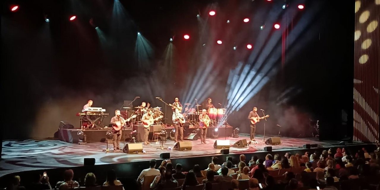 Gipsy Kings, İstanbul'da Hayranlarıyla Buluştu
