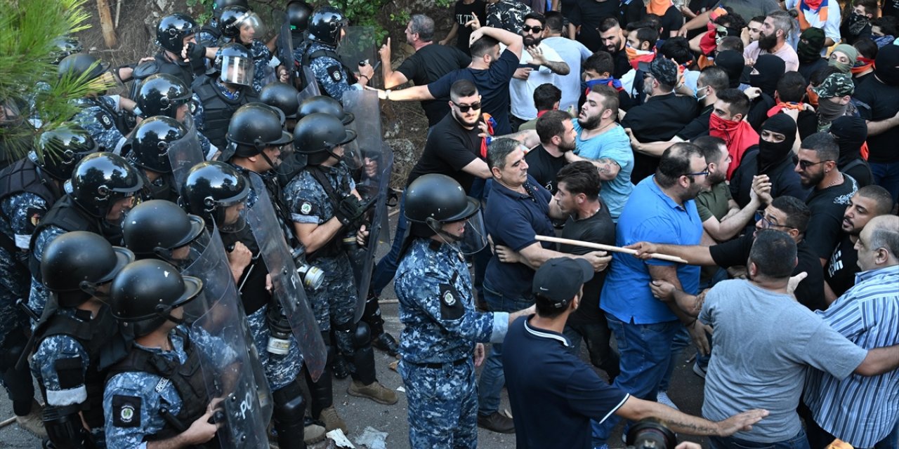 Azerbaycan'ın Beyrut Büyükelçiliğine Yönelik Ermeni Asıllı Grubun Saldırısında 25 Polis Yaralandı