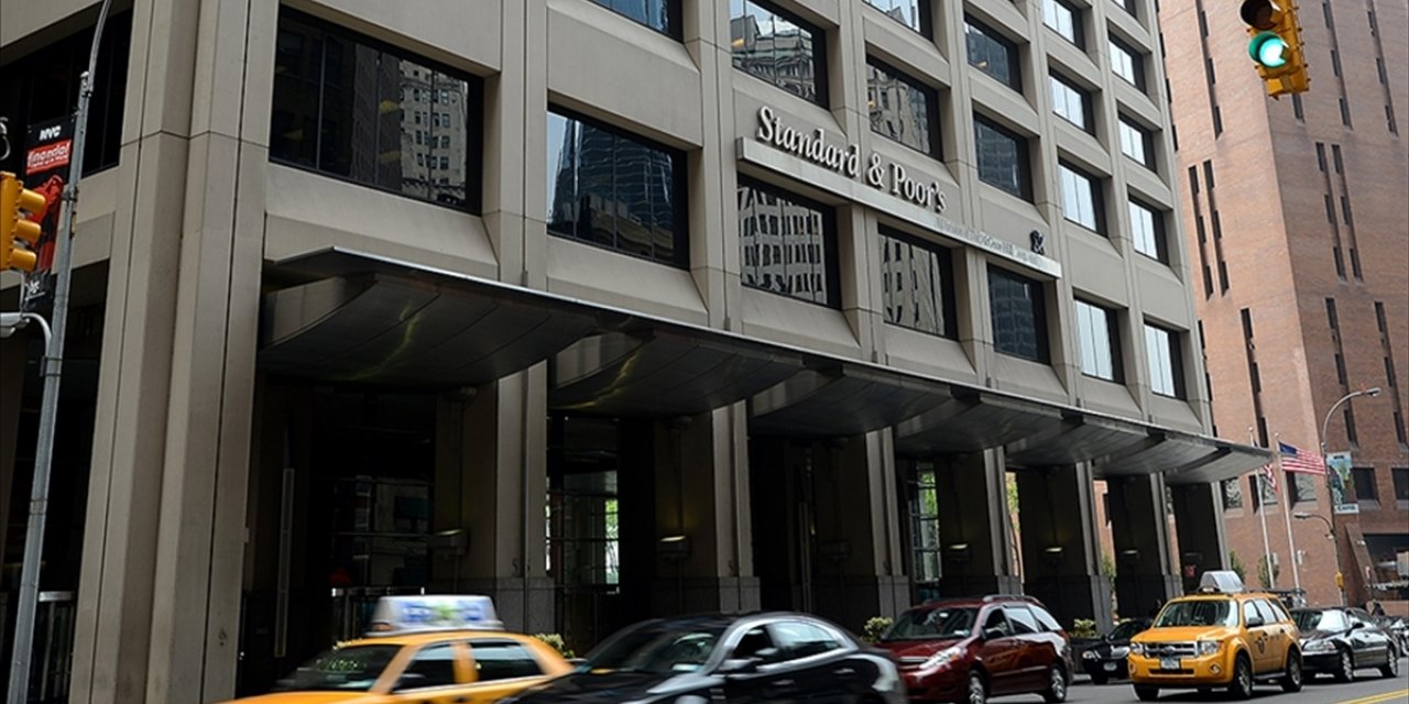 S&p, Türkiye'nin Kredi Notu Görünümünü Yükseltti