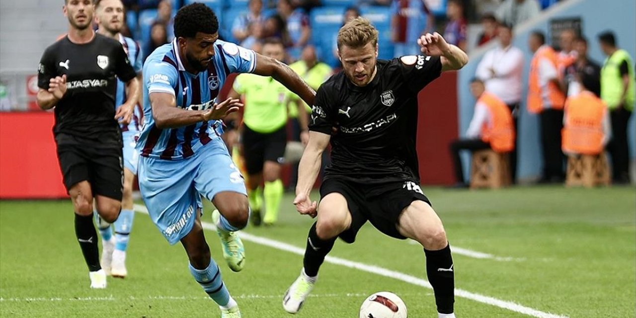 Trabzonspor Evinde Galip