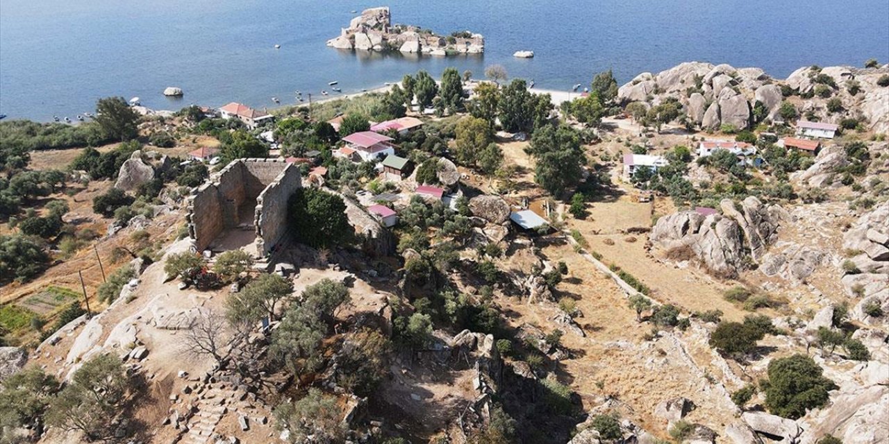 Herakleia Antik Kenti'ndeki Kazılar Athena Tapınağı'nda Sürdürülüyor