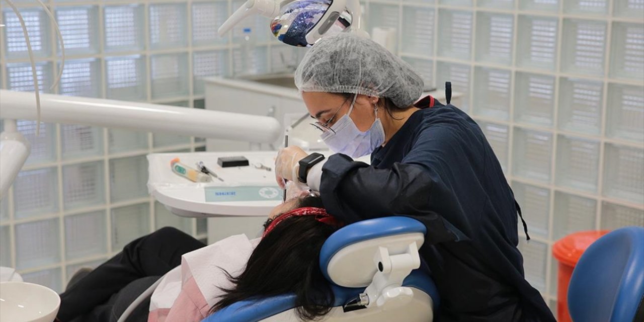 Bolu'daki Diş Hekimliği Fakültesi Bölge İllere Hizmet Veriyor