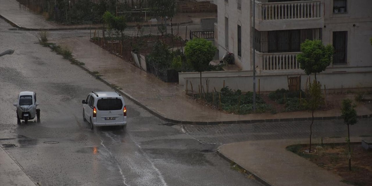 Yurdun Doğu Ve Güneydoğusu İçin Kuvvetli Sağanak Uyarısı