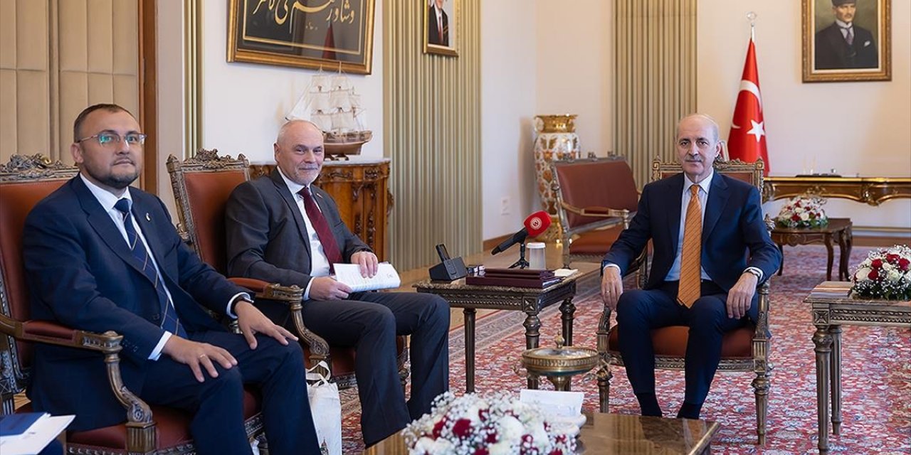 Tbmm Başkanı Kurtulmuş: Kırım'daki Kardeşlerimiz Türkiye'nin Gönül Coğrafyasının Bir Parçasını Teşkil Ediyor