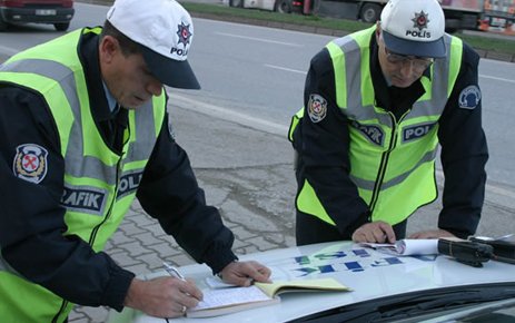 Emniyet Genel Müdürlüğünden Sürücülere ''1 Temmuz'' Uyarısı