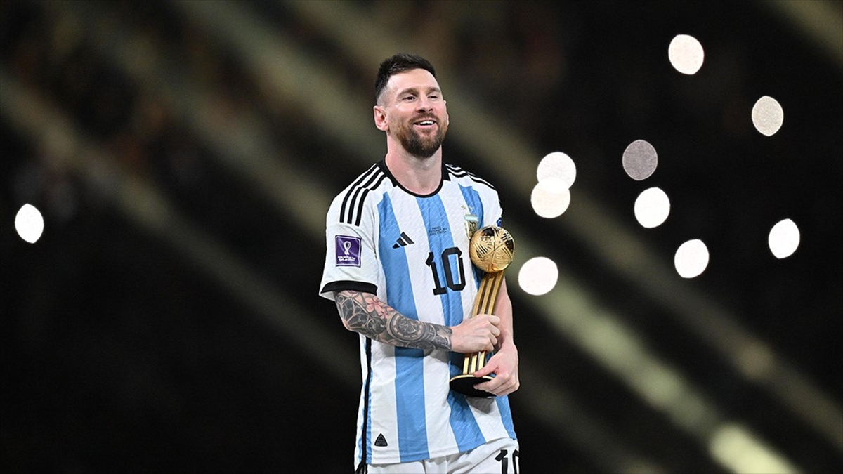 Messi'nin 2022 Dünya Kupası'nda giydiği forma satılacak