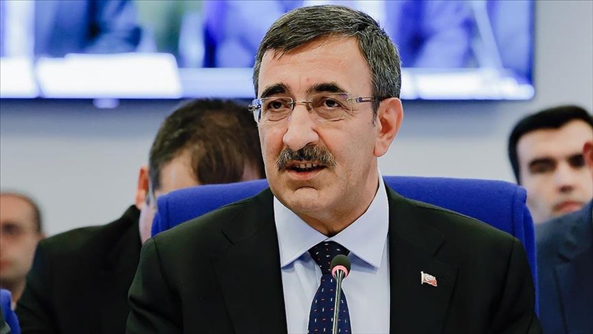 Cumhurbaşkanı Yardımcısı Yılmaz'dan konut kredisi açıklaması