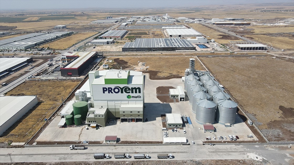 Diyarbakır'da yem fabrikası üretim yapıyor
