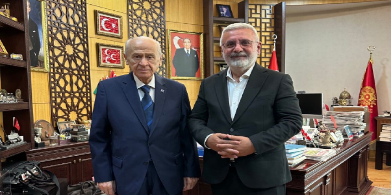 AKP'li Metiner: 'Bahçeli İçin Öcalan'ın Çağrısı Çok Anlamlı ve Değerli'
