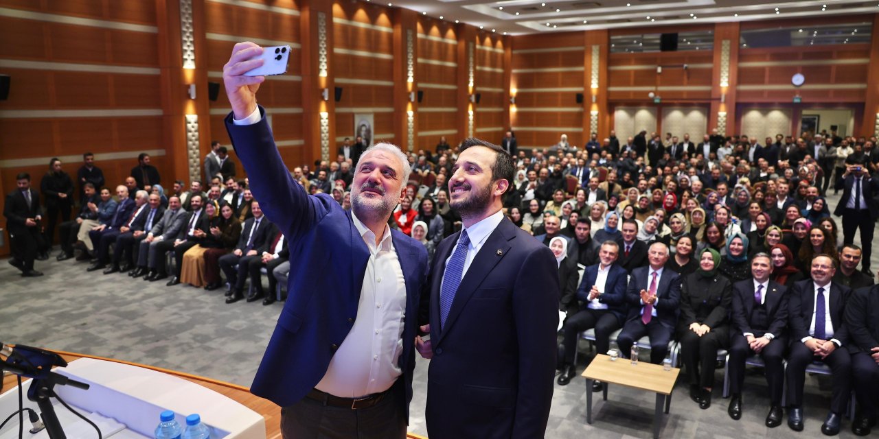 AKP İstanbul İl Başkanı Kabaktepe, yerine aday olacak ismi açıkladı