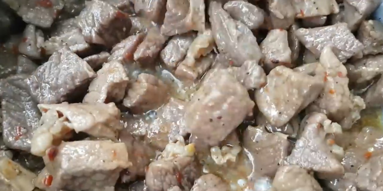 Kavurmanın besin değerini yok eden hata! Tencereye asla eklemeyin