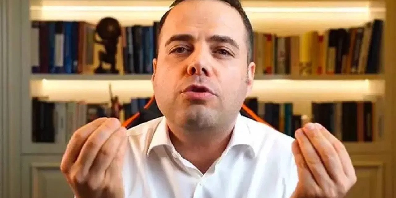 Özgür Demirtaş'tan sosyalist ve komünistlere sert sözler!