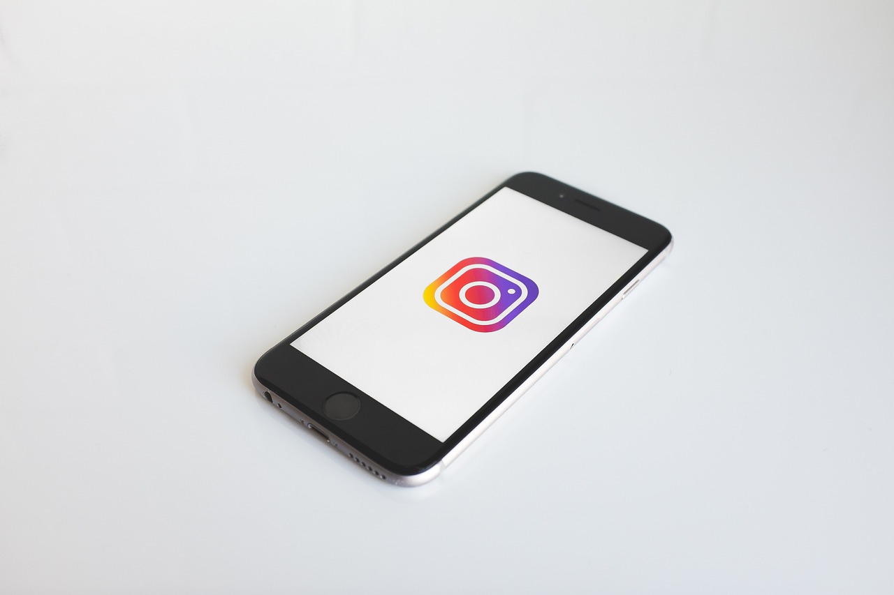 Instagram'a yeniden paylaşım özelliği geldi