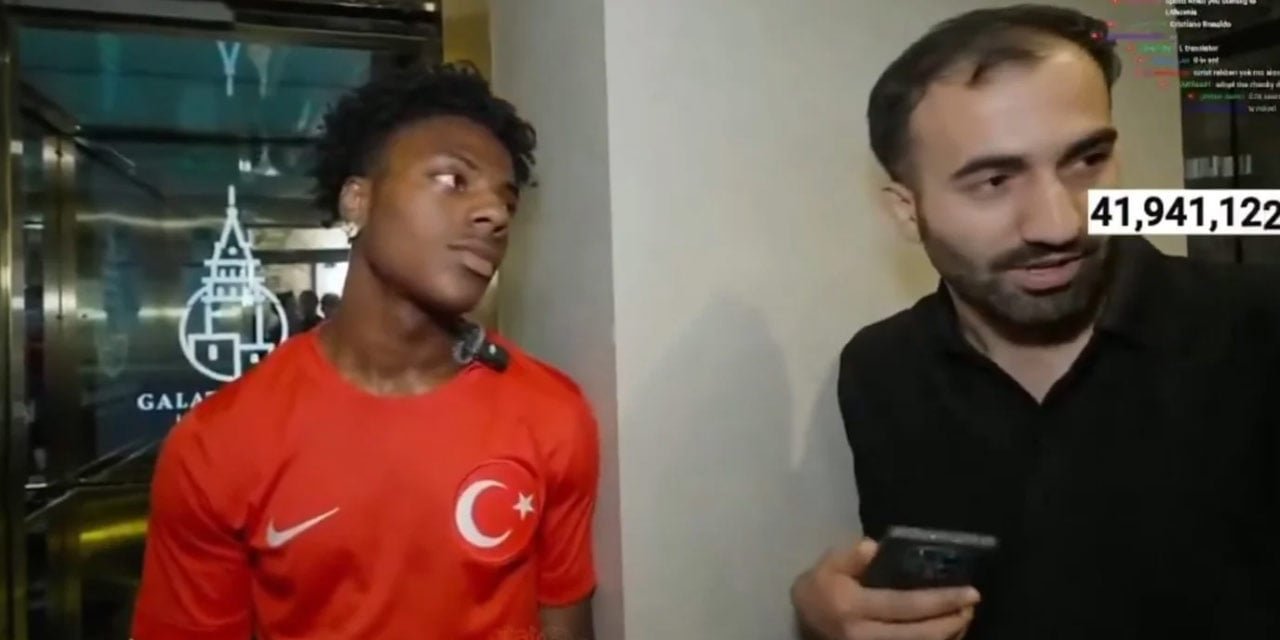 Ünlü yayıncıya Galata Kulesi'nde kulenin tarihini İngilizce anlatabilen kimse çıkmadı