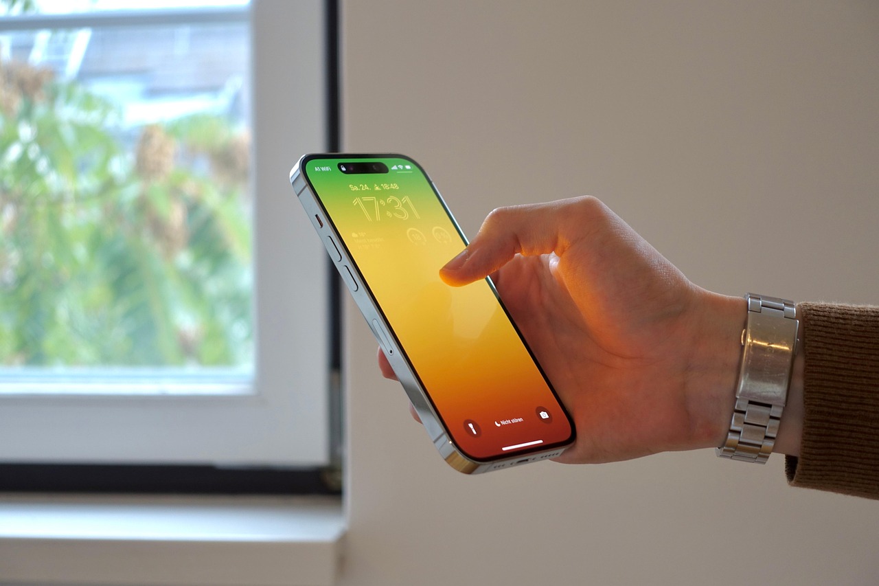 iPhone 17’lerde “Çizik” Krizi: Kullanıcılardan Peş Peşe Şikâyetler