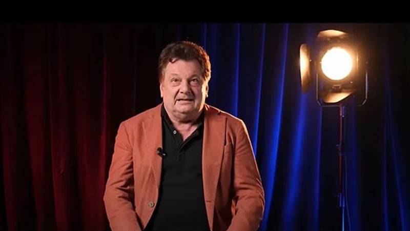 Vedat Milor'dan tepkiye yol açan özel okul çıkışı