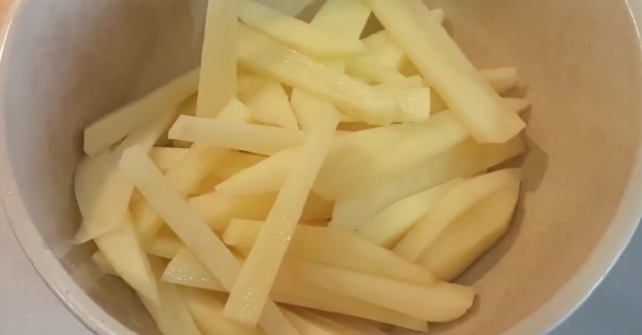 Meğer O İddialı Patates Kızartmasının Sırrı Buymuş! İşte Maden Suyu Mucizesi