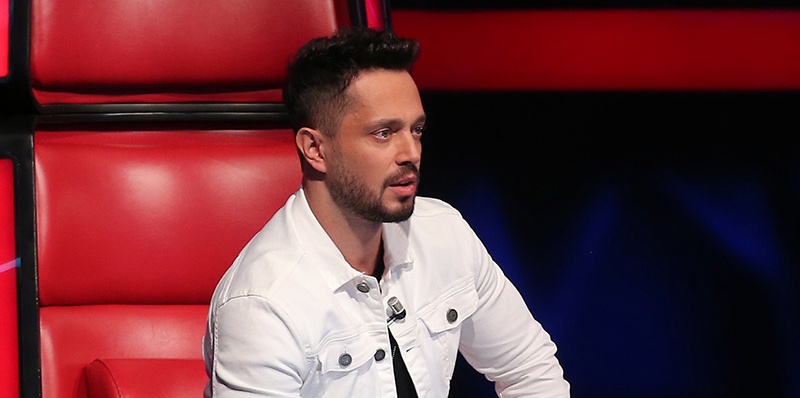 46 yaşına giren ünlü şarkıcı Murat Boz'dan duygusal kutlama!