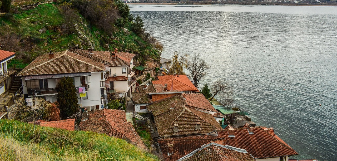 Kuzey Makedonya Yaşlanıyor: Gençler Belirsizlik Nedeniyle Ülkeyi Terk Ediyor