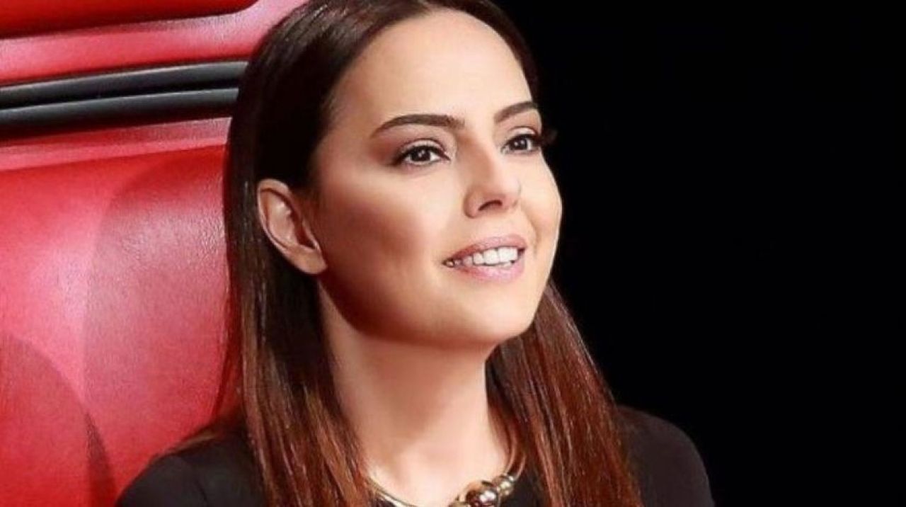 Yüz gerdirme ameliyatı olan Ebru Gündeş son halini paylaştı