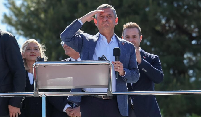 Özgür Özel'den 'iktidar' yemini: "Kaybetmeye alışmış siyaseti geride bıraktık!"