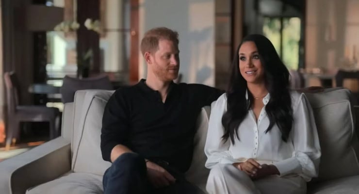 İngiltere basınının konuştuğu iddia! Prens Harry eşiyle Britanya'ya dönüyor
