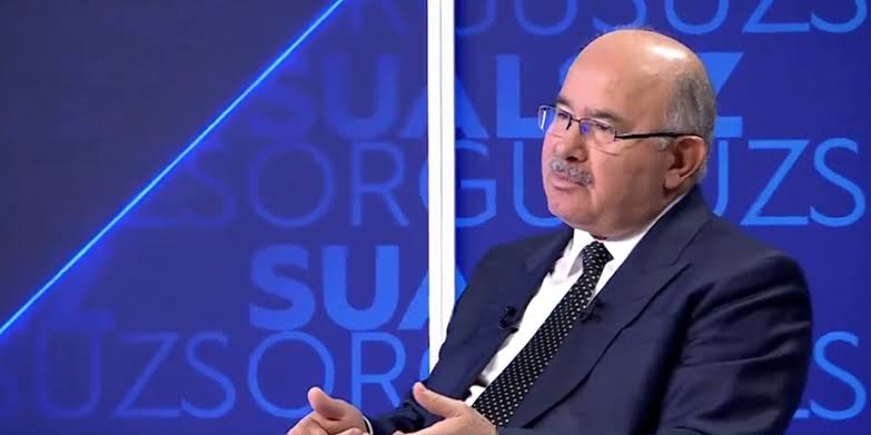 AK Parti kurucularından Hüseyin Çelik, Soruşturma başlatılan Davutoğlu'na sahip çıktı