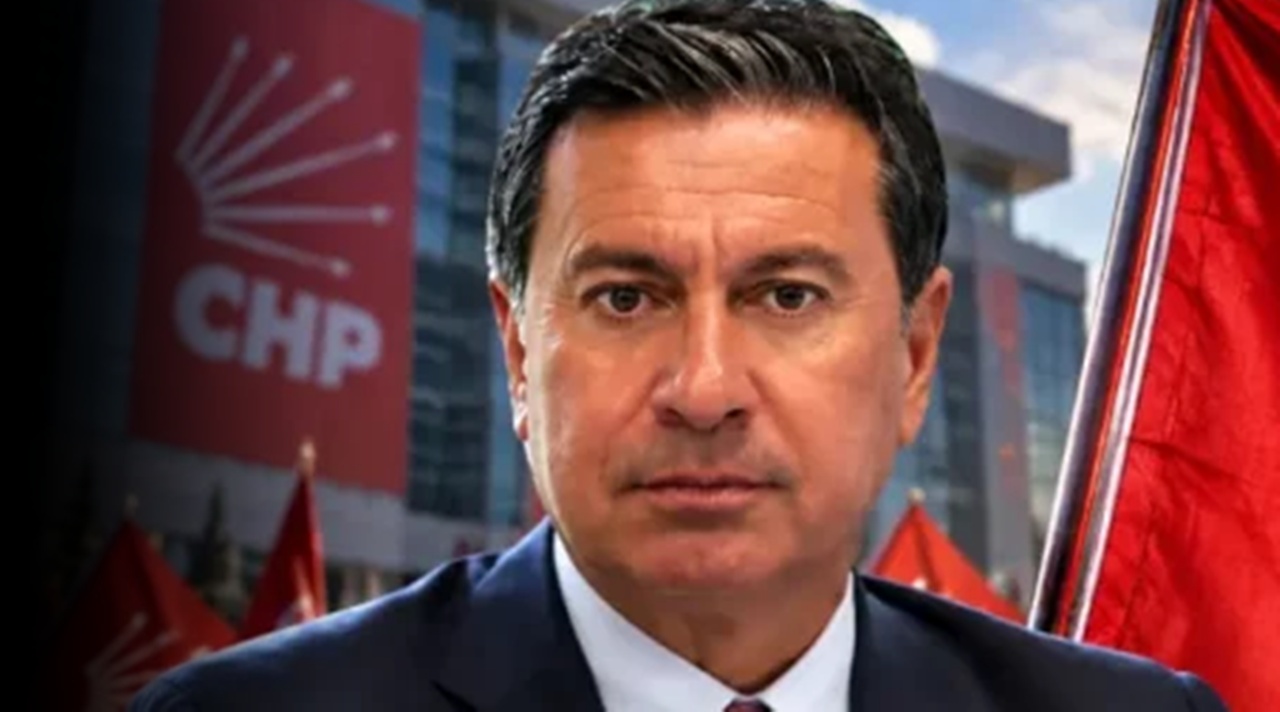 AK Parti'ye geçeceği öne sürülmüştü : Ahmet Aras CHP'den istifa etti