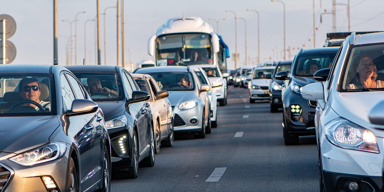 İstanbul'da yarın bazı yollar trafiğe kapalı olacak
