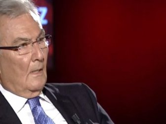 Deniz Baykal'a AK Parti'ye geçecek misiniz sorusu