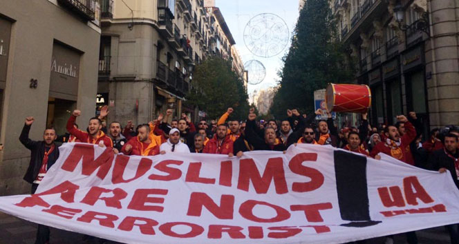 Galatasaray Taraftarından anlamlı mesaj!