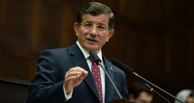 Davutoğlu’ndan İtalya Başbakanı’na telefon