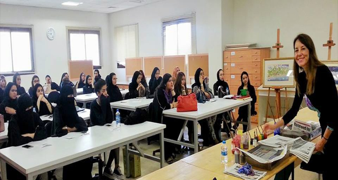 Suna Koçal Ebru sanatını Asya'ya taşıdı!