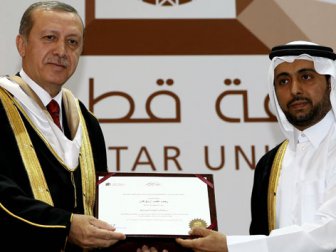 Erdoğan’a Katar’da fahri doktora unvanı