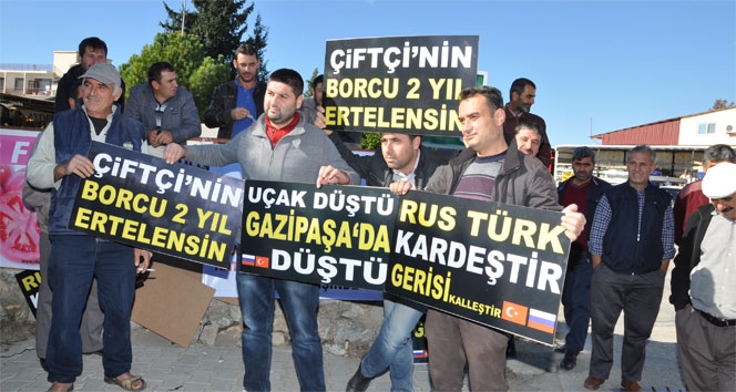 Çiftçiler Rusya için öyle bir pankart açtı ki!
