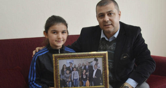 Numan Kurtulmuş’tan Sude Naz’a jest
