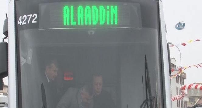 Cumhurbaşkanı Erdoğan, Konya’da tramvay kullandı.