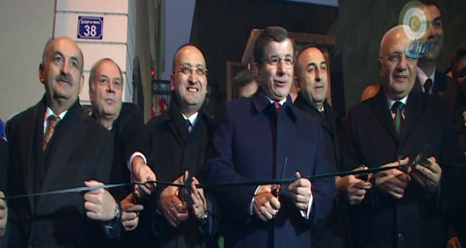 Davutoğlu'ndan önemli ziyaret! Açılışını yaptı