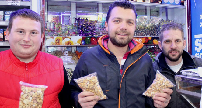 Kuruyemiş paketlerinde altın sürprizi