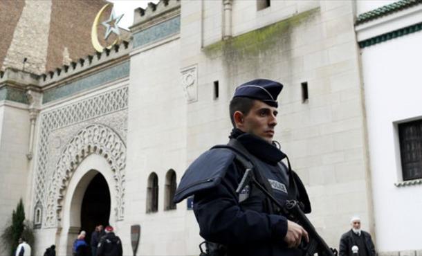 Paris'te terör alarmı