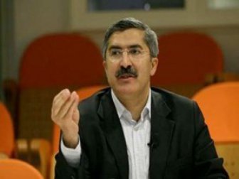 Ünlü köşe yazarına gece yarısı ataması!